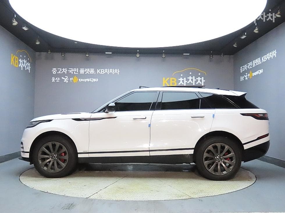 Land Rover Range Rover 벨라2.0 D240 R-Dynamic SE - 5
