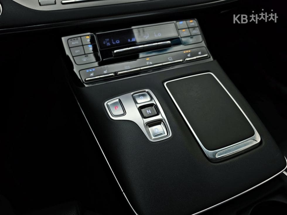 Хюндай The New (фейслифт) Grandeur (Azera)LPi 3.0 Рент-а-кар Premium - 7