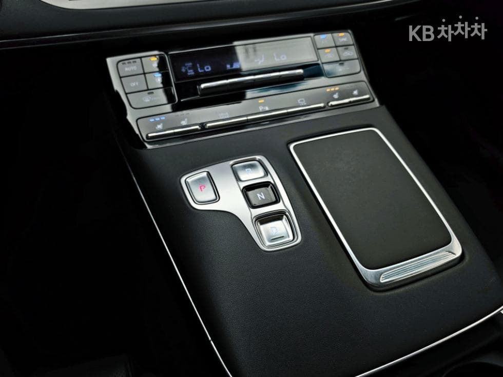 Хюндай The New (фейслифт) Grandeur (Azera)LPi 3.0 Рент-а-кар Premium - 22