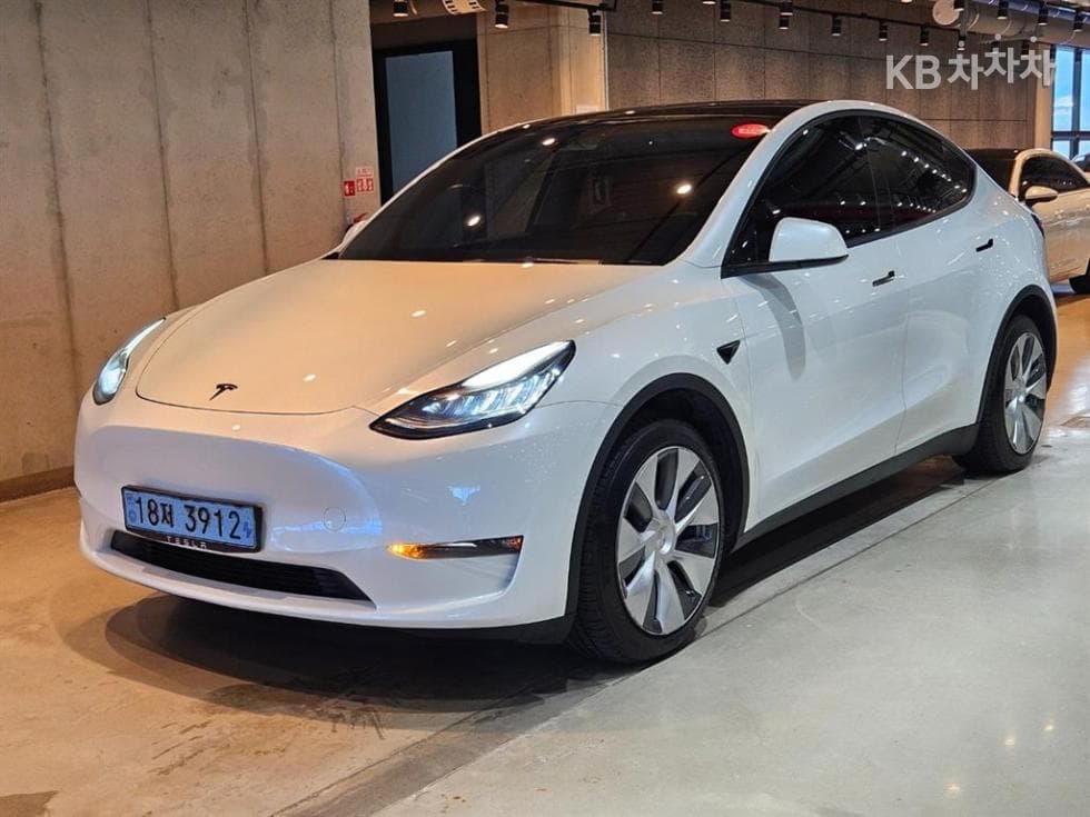 테슬라 Model Y Long Range - Image 1
