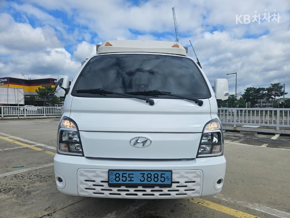 Хюндай Porter 2 일렉트릭 Box Truck - Image 1