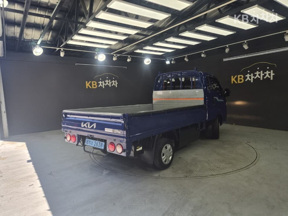 Киа The New (фейслифт) Бонго 3 (лек) EV1 тон 2WD Удължено междуосие Королевска кабина GLS - 4