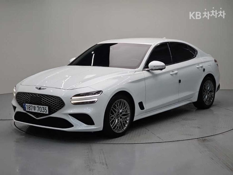 Дженезис The New (фейслифт) G70 2.0T Стандартен - Image 1