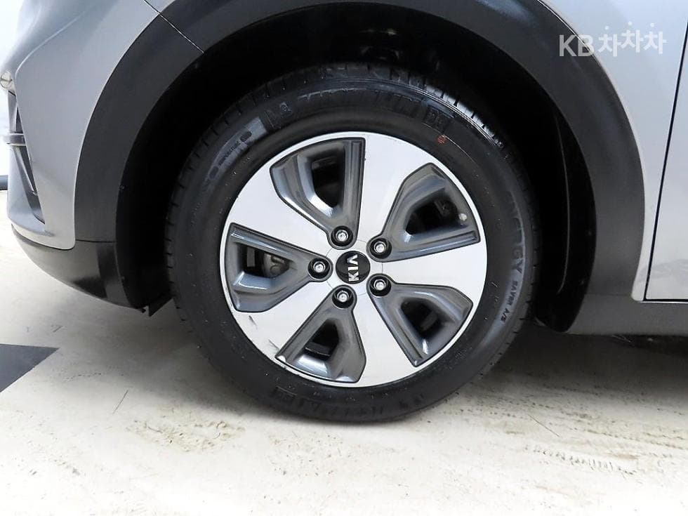 Киа The New (фейслифт) Ниро1.6 HEV Лукс - 19