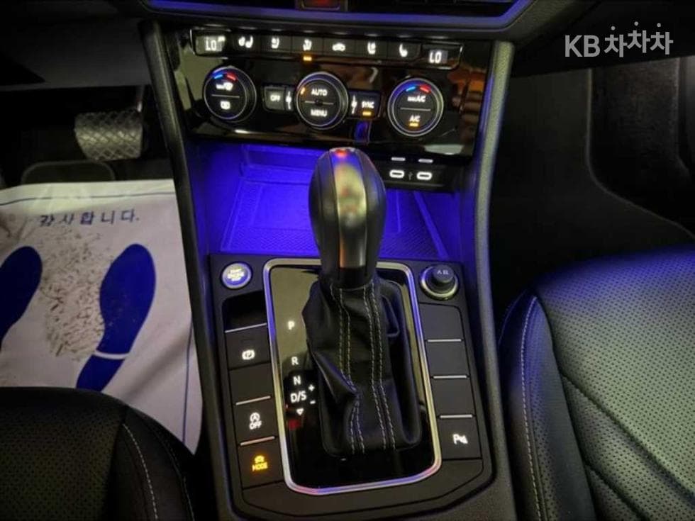 Volkswagen The All New Jetta(7-мо поколение)1.4 Турбонагнетен Стратифициран Инжекция (ВВ) Prestige - 12