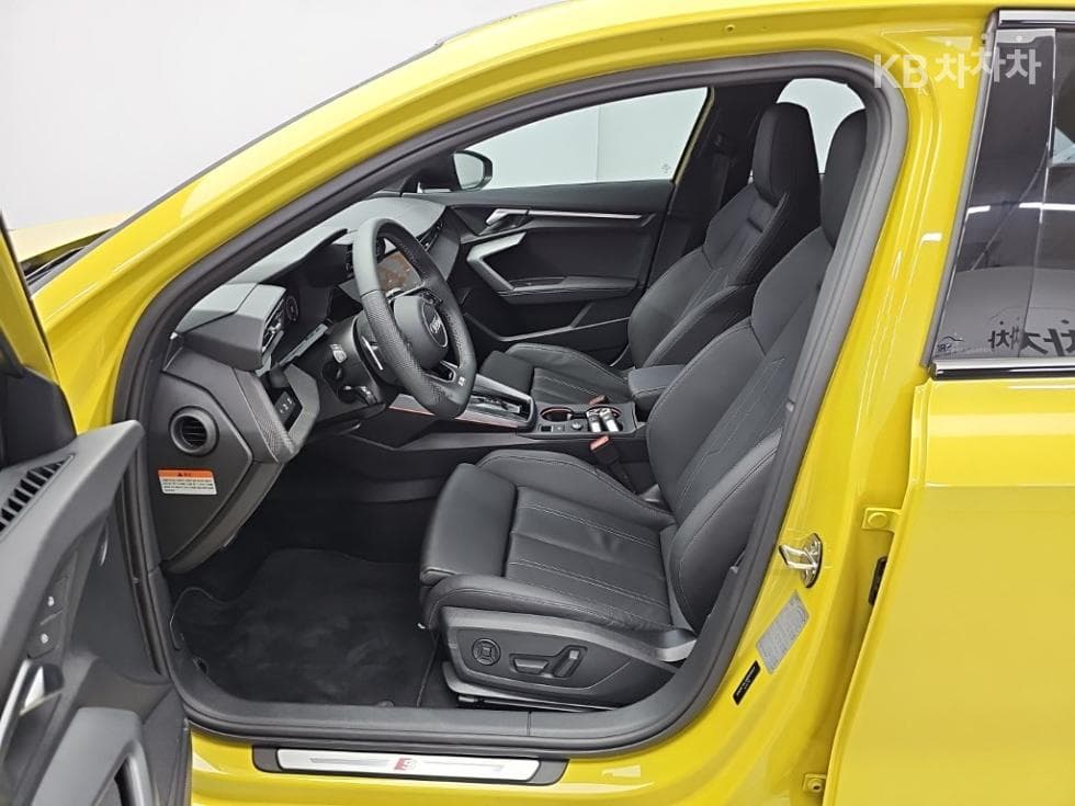 Ауди A3 (8Y)40 TFSI Premium - 11
