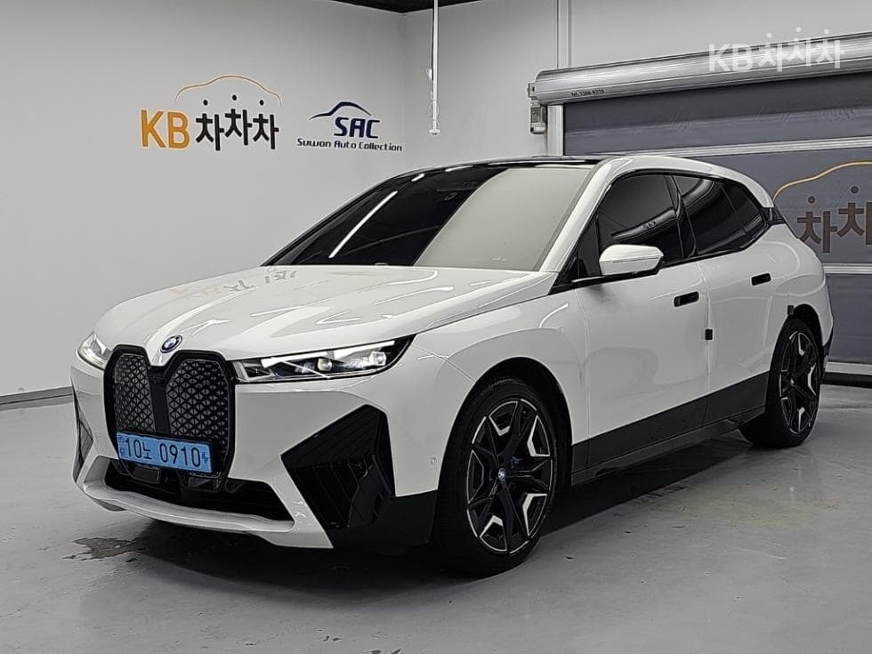 BMW iX(i20) xDrive50 Sport Plus - Image 1