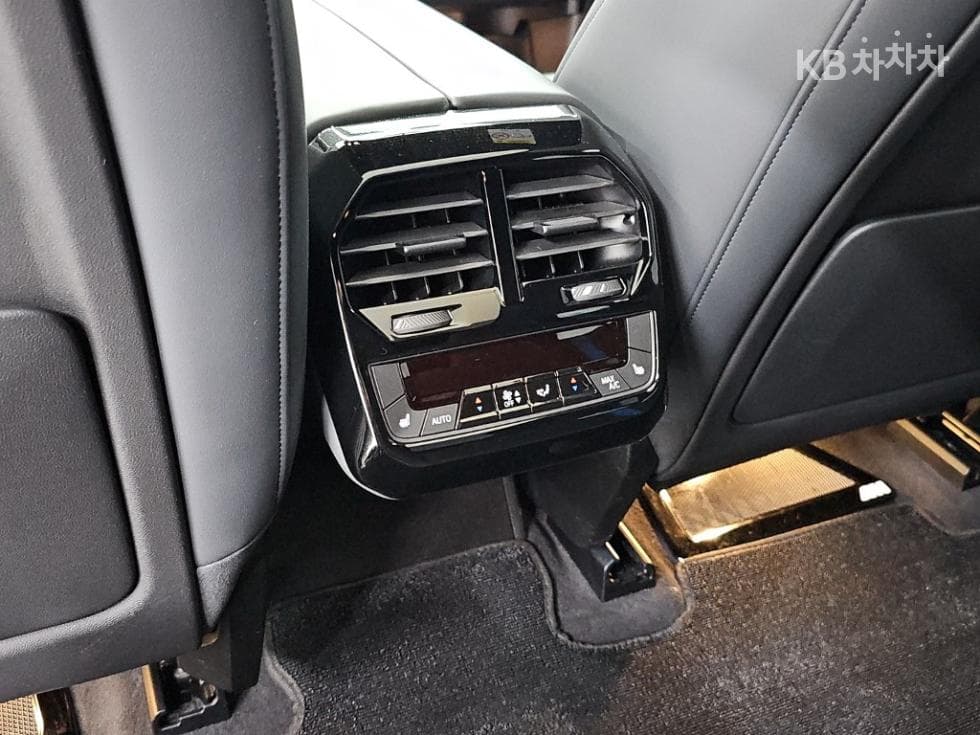 BMW iX(i20)xDrive50 Sport Plus - 13