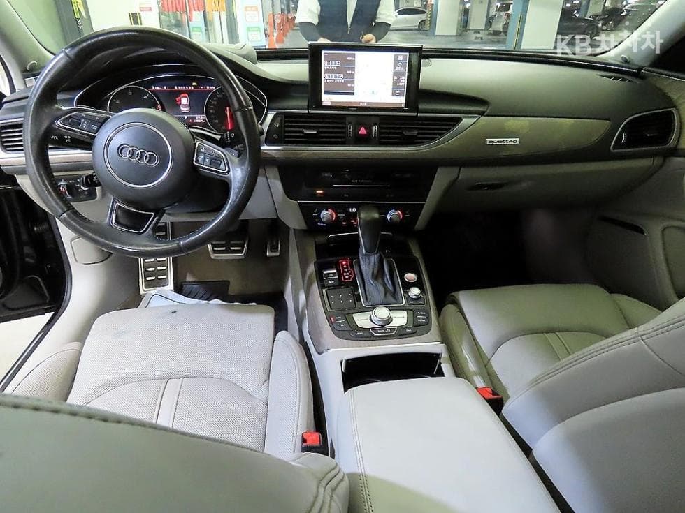 Ауди NEW A650 Турбо Дизел Инжекция 콰트로 Premium C7 - 10