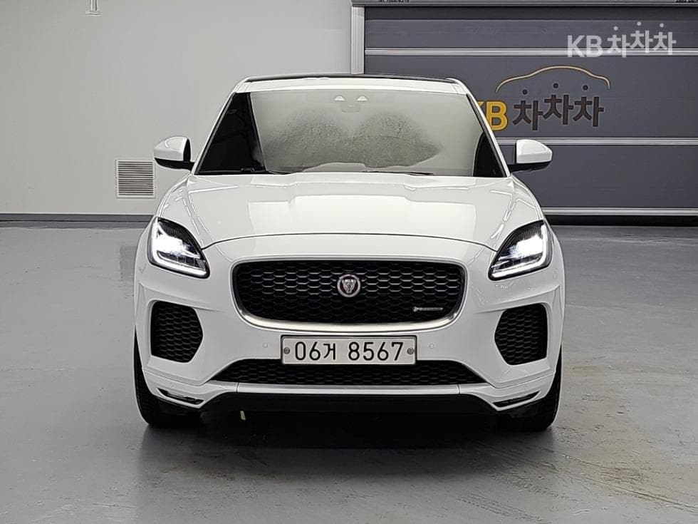 Jaguar E-PACEP250 R-Dynamic SE - 2
