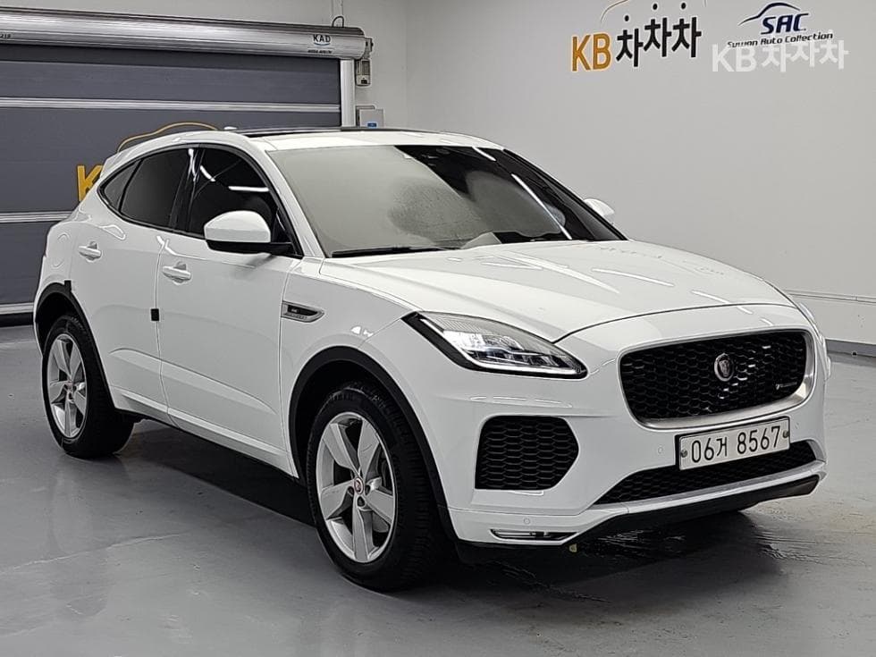 Jaguar E-PACEP250 R-Dynamic SE - 4