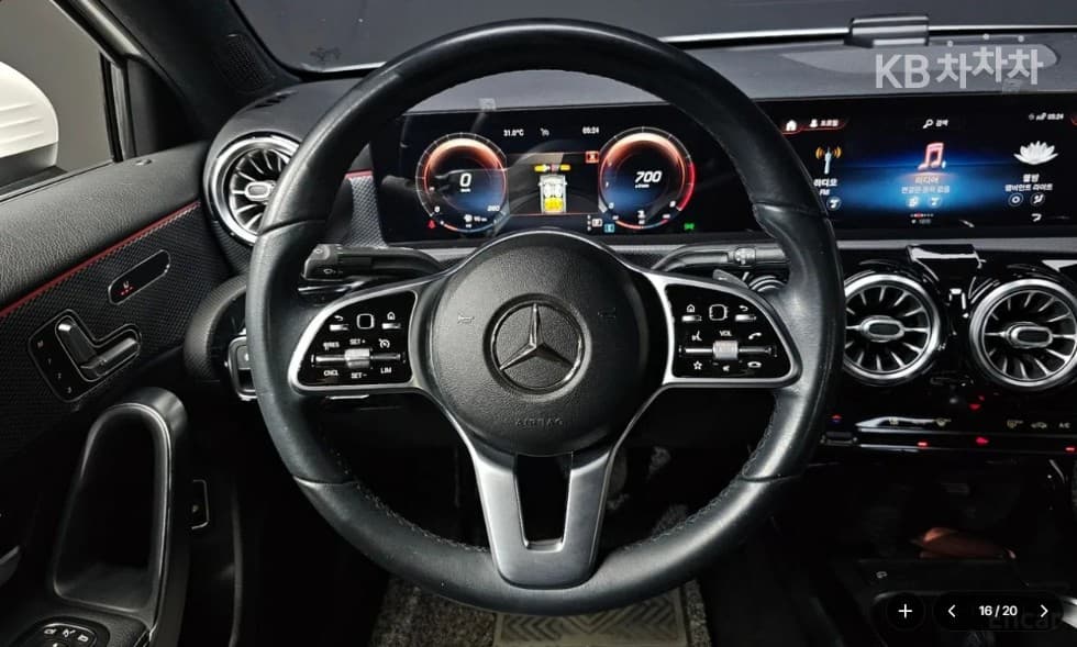 Mercedes-Benz A클래스(W177)A220 Sedan - - 16