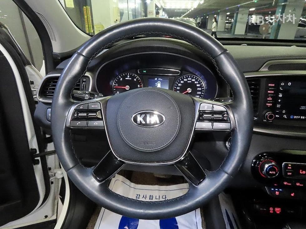 Киа The New (фейслифт) Sorento2.2 Дизел 2WD Престиж - 8