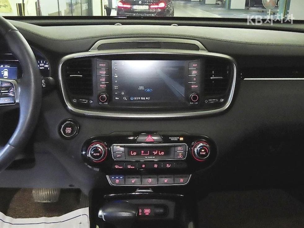 Киа The New (фейслифт) Sorento2.2 Дизел 2WD Престиж - 11