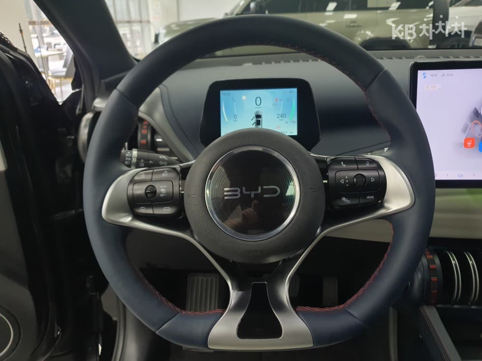 BYD 아토3Plus Стандартен - 10