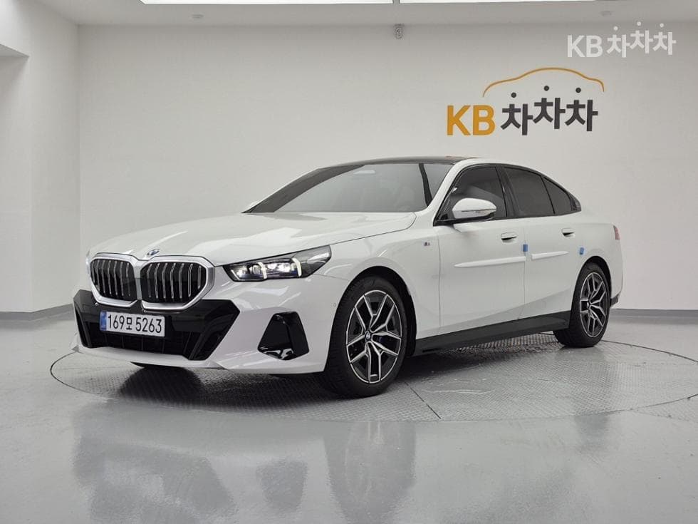 BMW Нов5 Серия(G60) 520i M Sport - Image 1