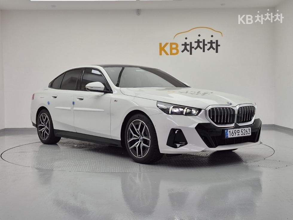BMW Нов5 Серия(G60)520i M Sport - 2