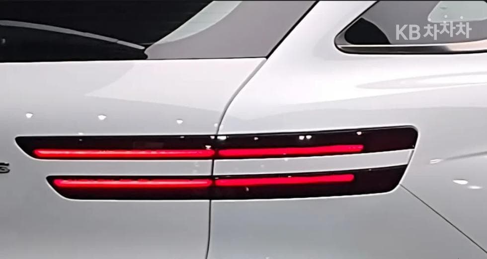 Дженезис GV70Бензин 2.5T 스포츠패키지 2WD - 5