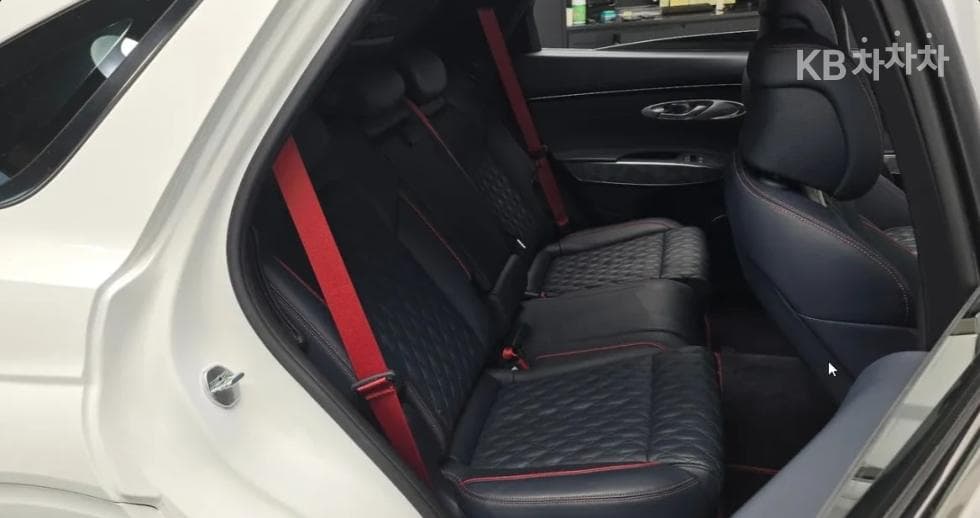 Дженезис GV70Бензин 2.5T 스포츠패키지 2WD - 15