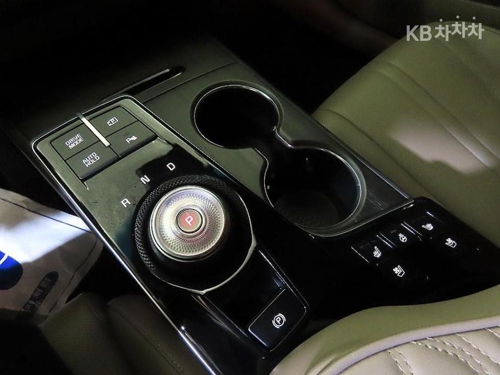 Kia K8 Hybrid1.6 Turbo Noblesse - 12