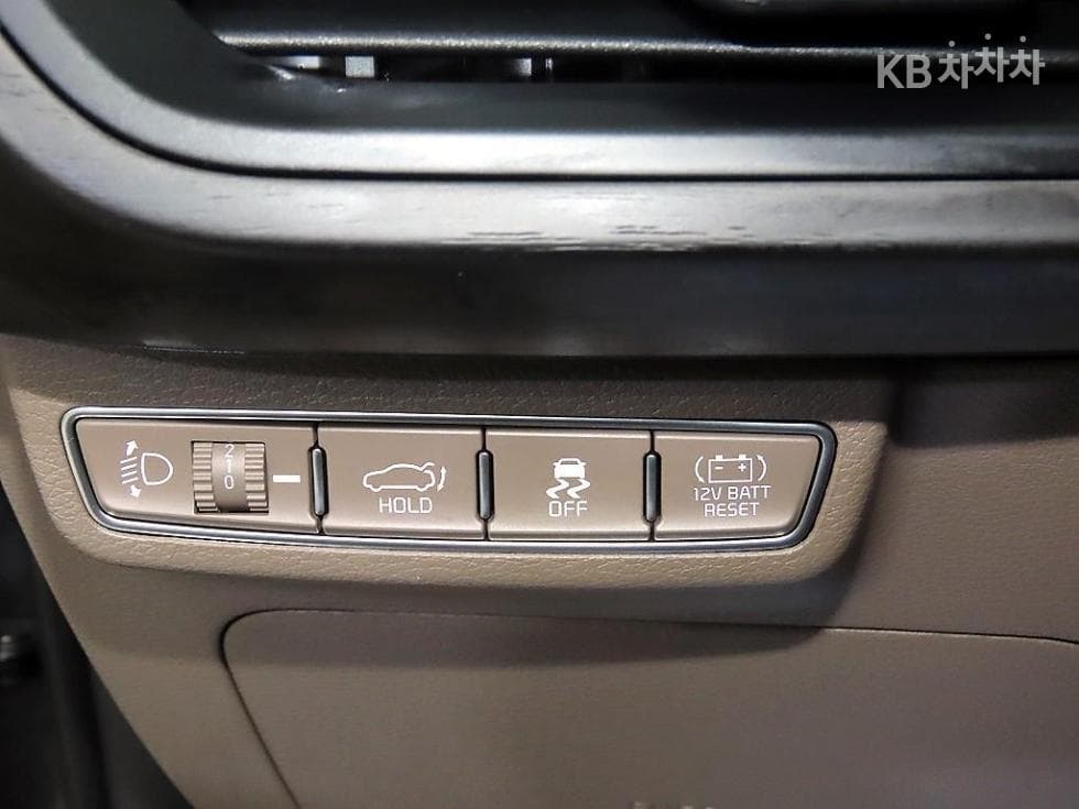 Kia K8 Hybrid1.6 Turbo Noblesse - 13
