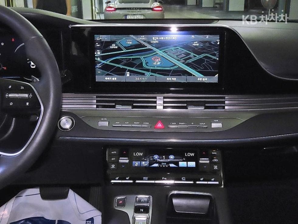 Хюндай The New (фейслифт) Grandeur (Azera)2.5 Le Blanc - 11