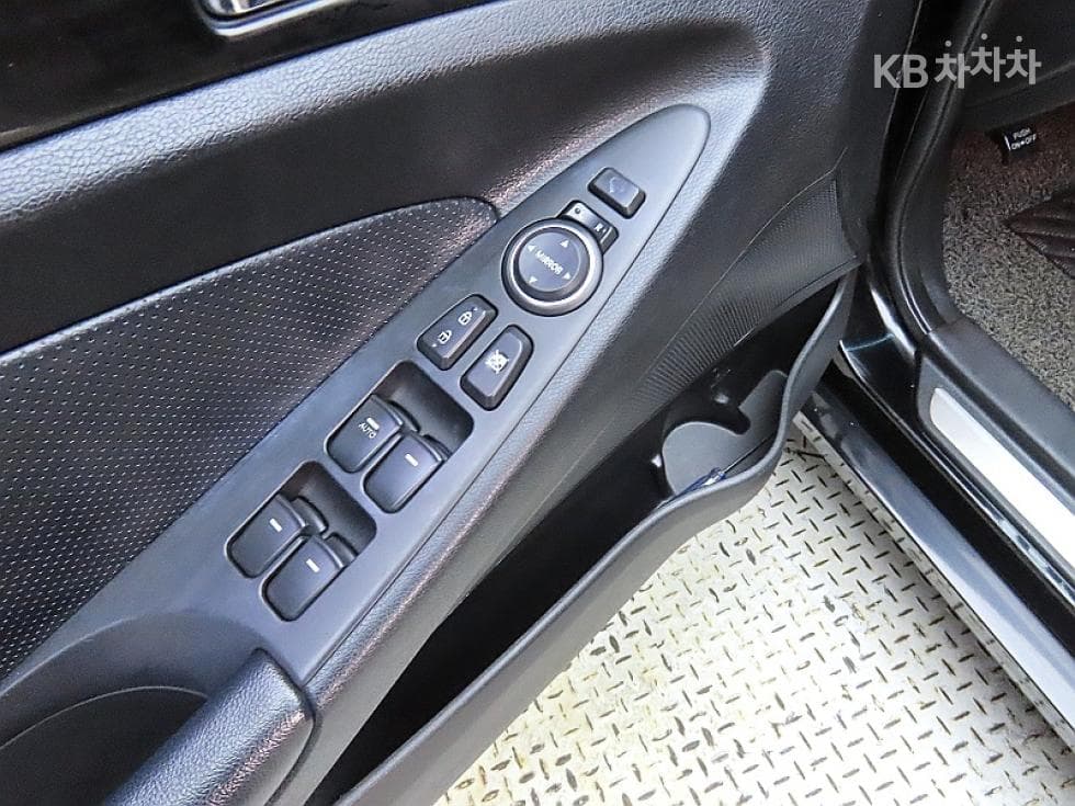 Hyundai YFSonataY20 Premiere Standard - 13