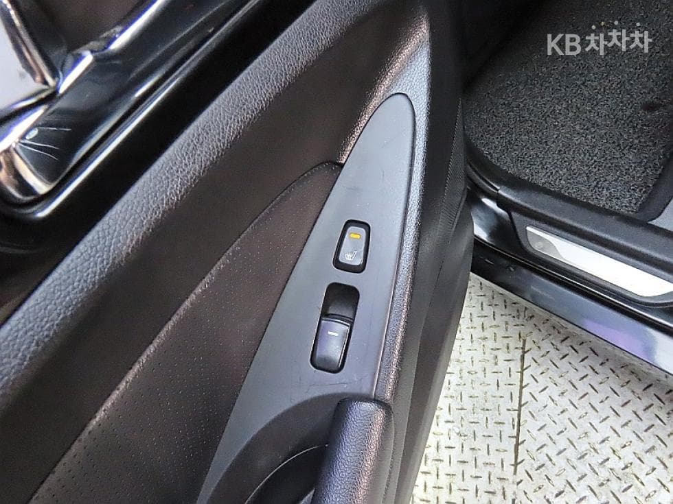 Hyundai YFSonataY20 Premiere Standard - 18