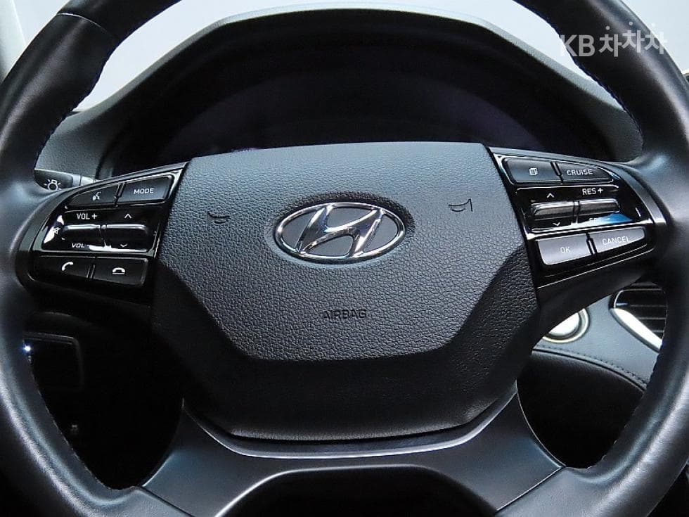 Hyundai Grandeur (Azera)IG2.4 Premium Standard - 17