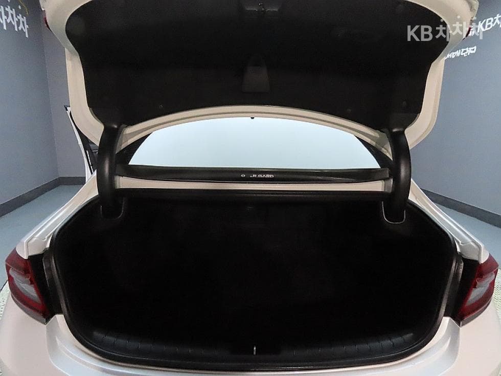 Hyundai Grandeur (Azera)IG2.4 Premium Standard - 19