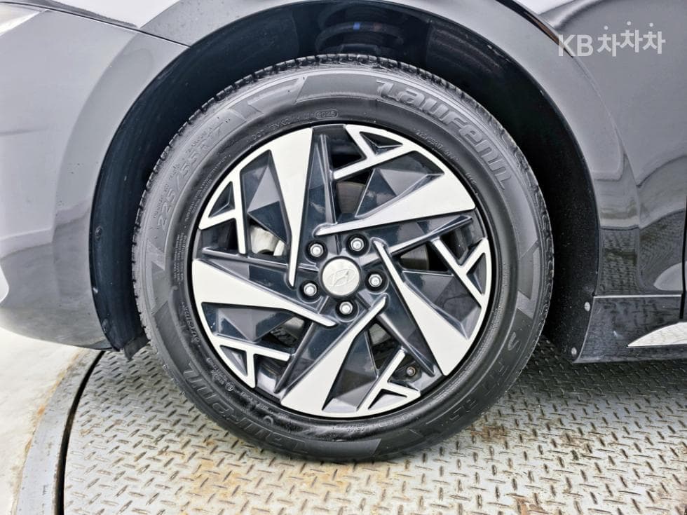 Хюндай The New (фейслифт) Grandeur (Azera) Хибрид2.4 Premium 초이스 - 25