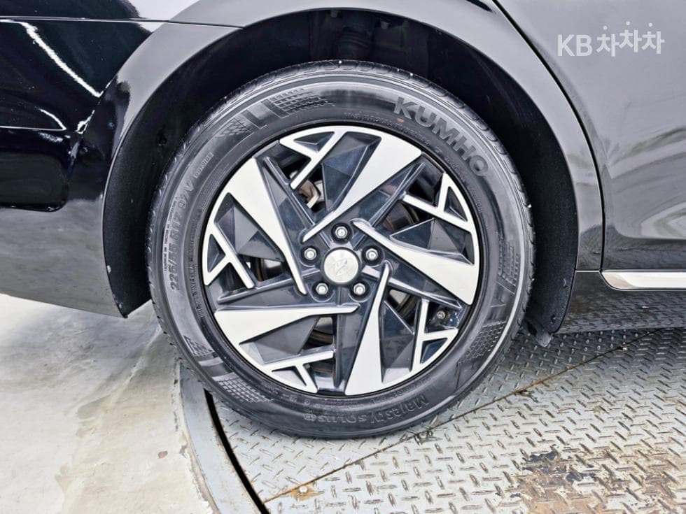 Хюндай The New (фейслифт) Grandeur (Azera) Хибрид2.4 Premium 초이스 - 27