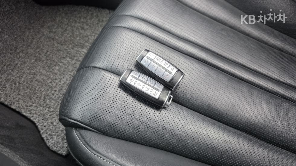 Genesis G80(RG3)3.5 Turbo Gasoline Direct Injection 2WD - 26