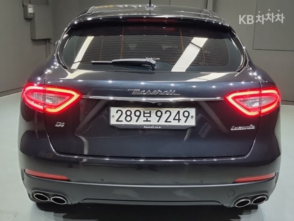 마세라티 르반떼3.0 AWD 그란 루쏘 - 3