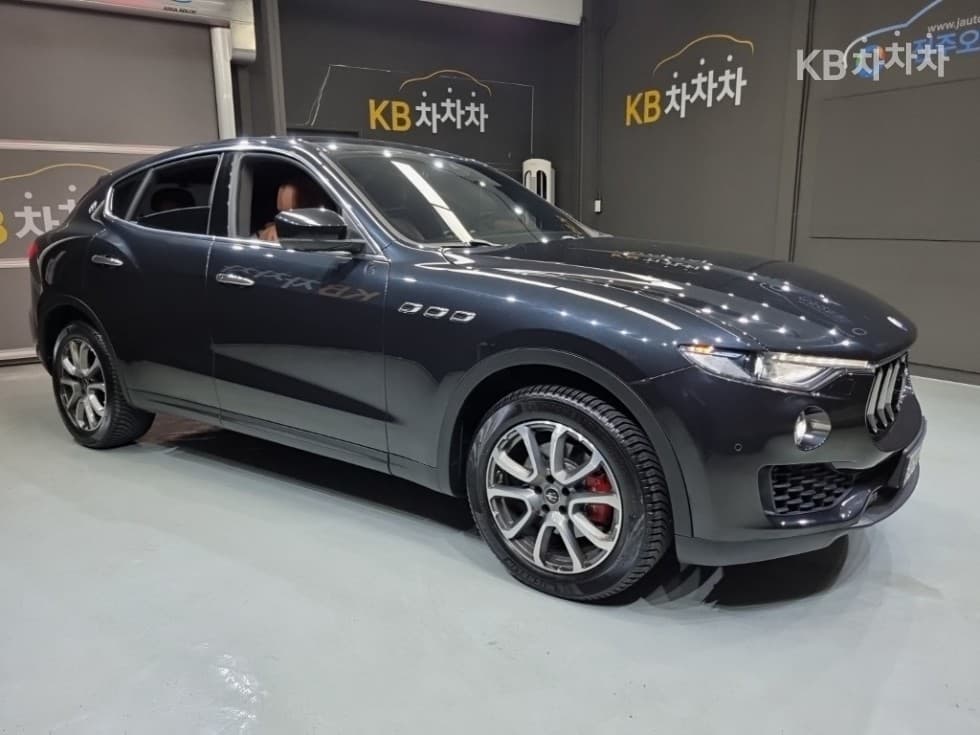 마세라티 르반떼3.0 AWD 그란 루쏘 - 5