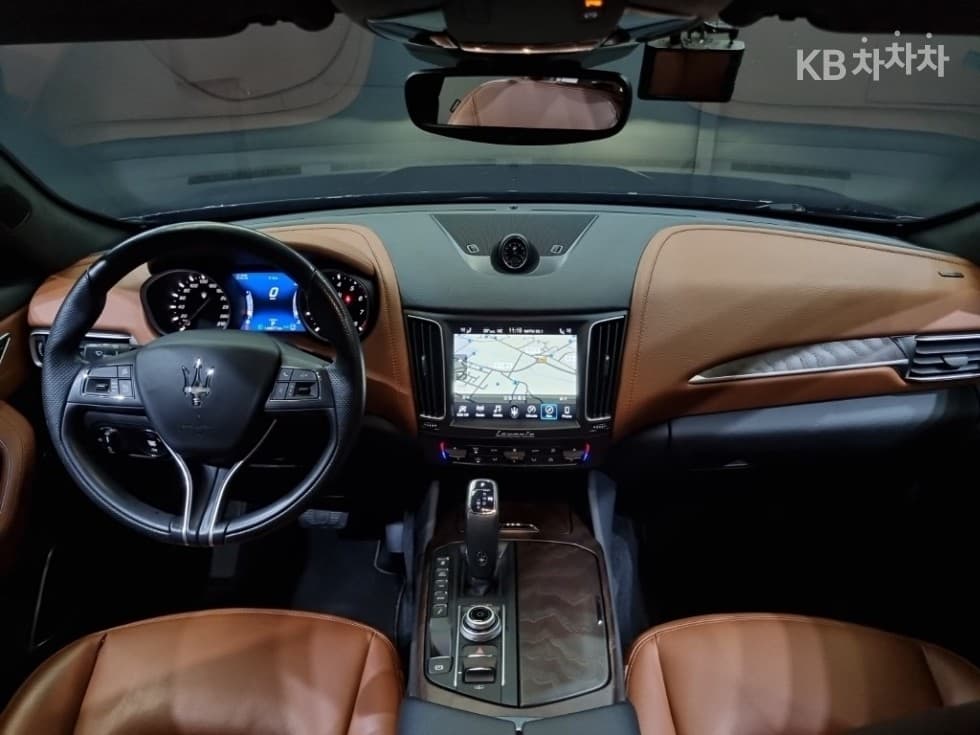 마세라티 르반떼3.0 AWD 그란 루쏘 - 9
