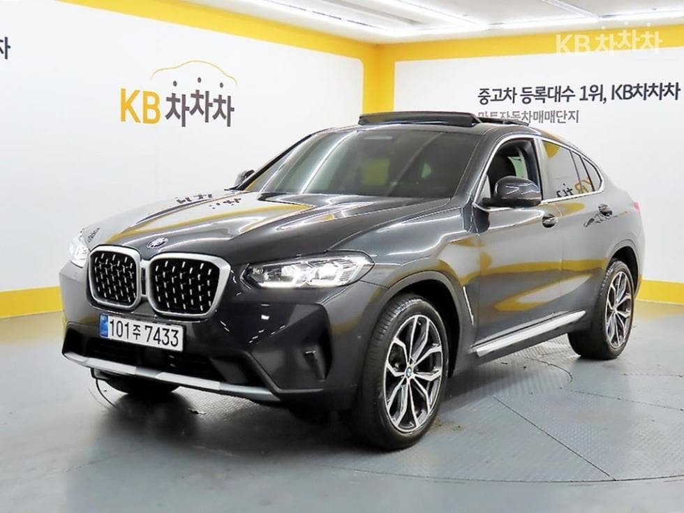 BMW New X4 (G02)xDrive 20i xLine - 2