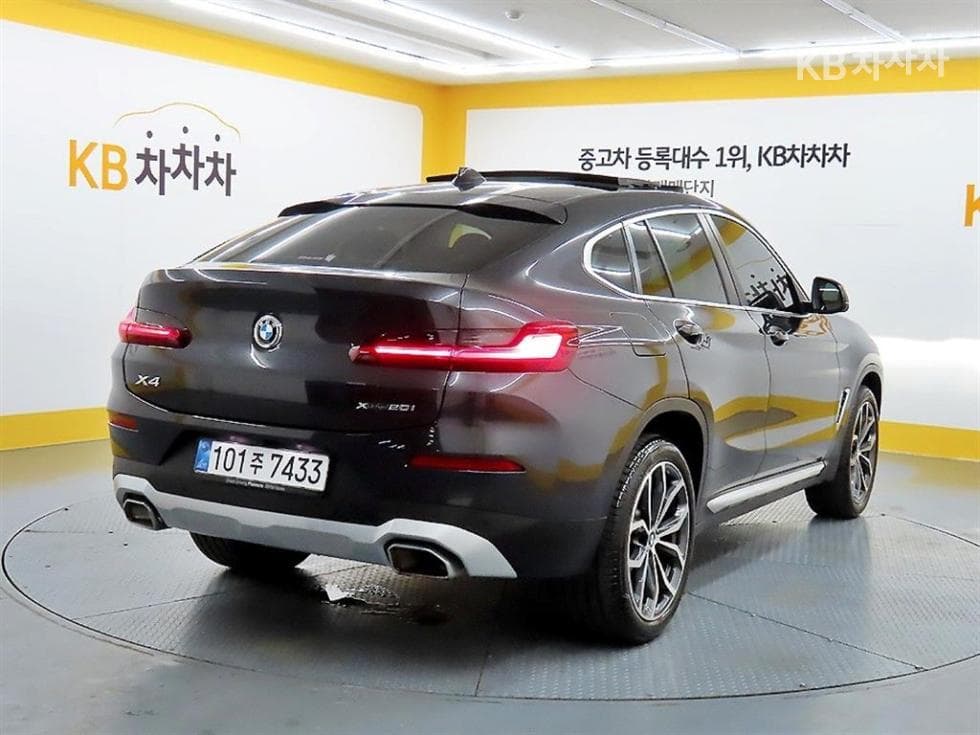 BMW New X4 (G02)xDrive 20i xLine - 4