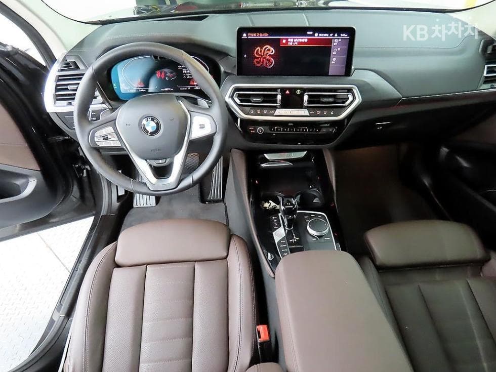 BMW New X4 (G02)xDrive 20i xLine - 7
