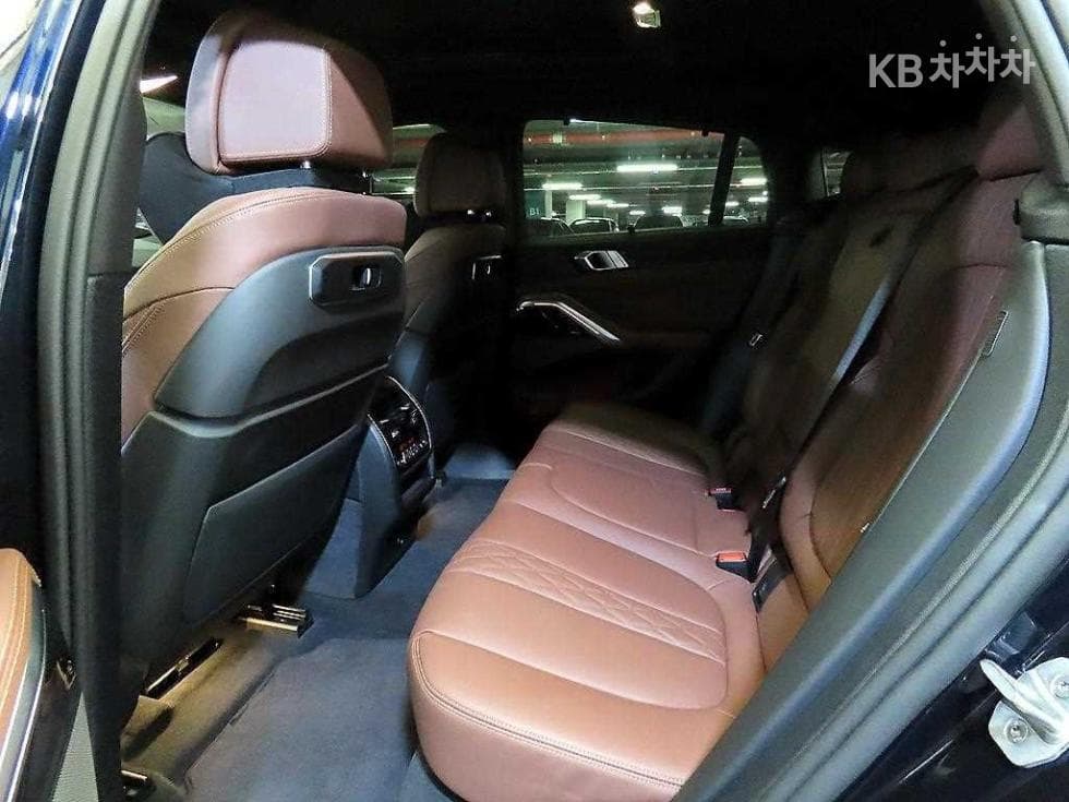 BMW X6(G06)xDrive 40i M Sport Package - 7