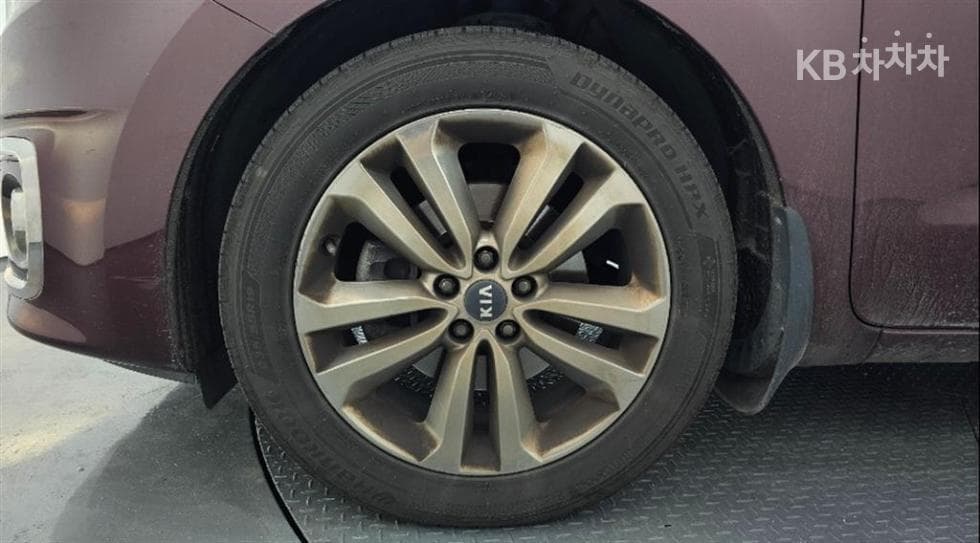Kia All New Carnival9-seater 2.2 Diesel Noblesse - 5
