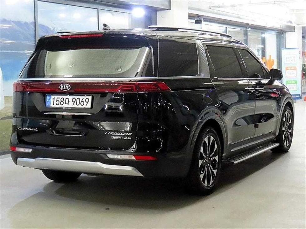 Kia Carnival 4th generationG3.5 GDI 7-seater (Limousine) Signature - 4