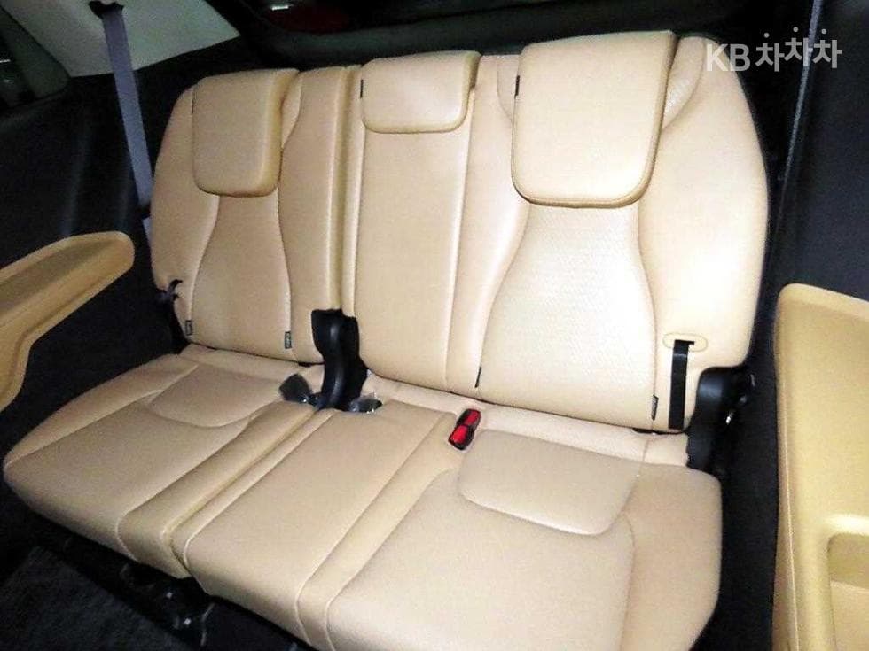 Kia Carnival 4th generationG3.5 GDI 7-seater (Limousine) Signature - 8