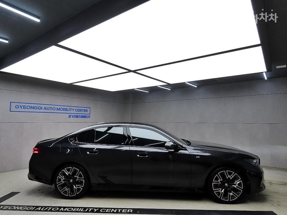 BMW Нов5 Серия(G60)530i xDrive M Sport Pro SE - 2