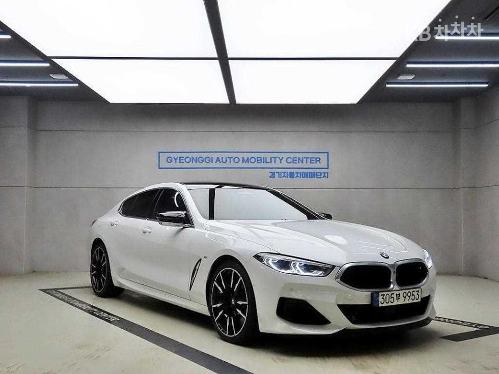 BMW 8시리즈 (G15) M850i xDrive Gran Coupe Стандартен - Image 1
