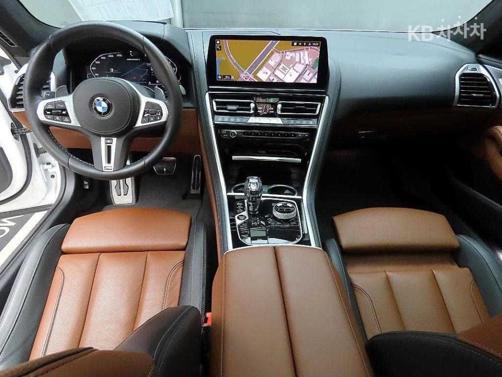 BMW 8시리즈 (G15)M850i xDrive Gran Coupe Стандартен - 7