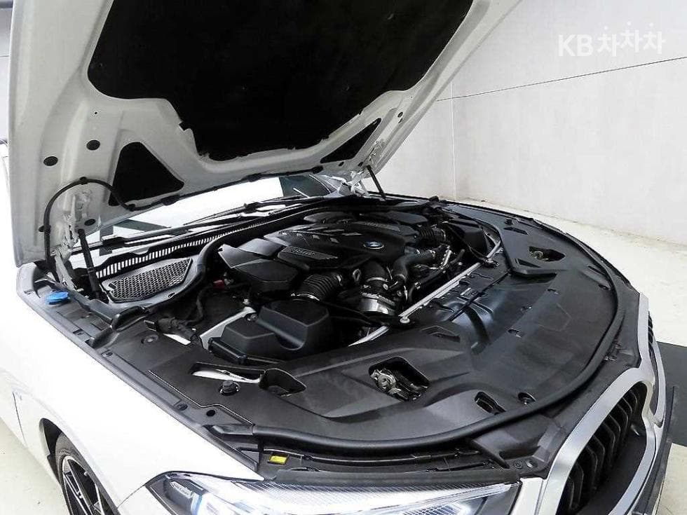 BMW 8시리즈 (G15)M850i xDrive Gran Coupe Стандартен - 19