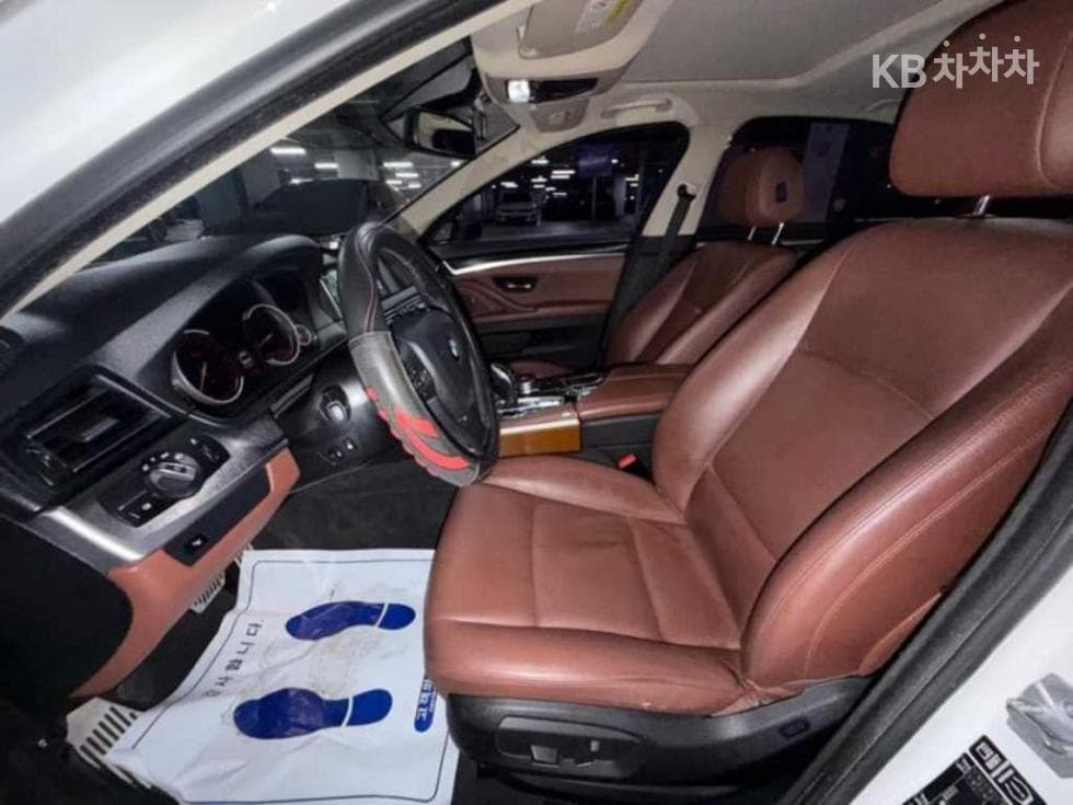 BMW Нов5 Серия528i xDrive Стандартен - 6
