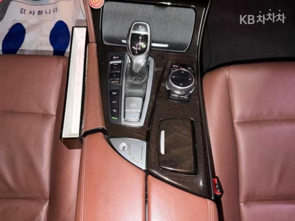 BMW Нов5 Серия528i xDrive Стандартен - 11