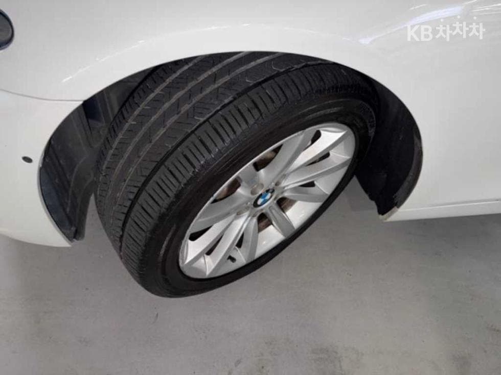 BMW Нов5 Серия528i xDrive Стандартен - 19
